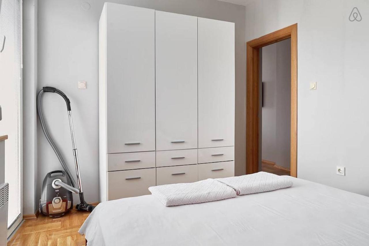 Bright Apartment Near City Center Skopje Exterior photo